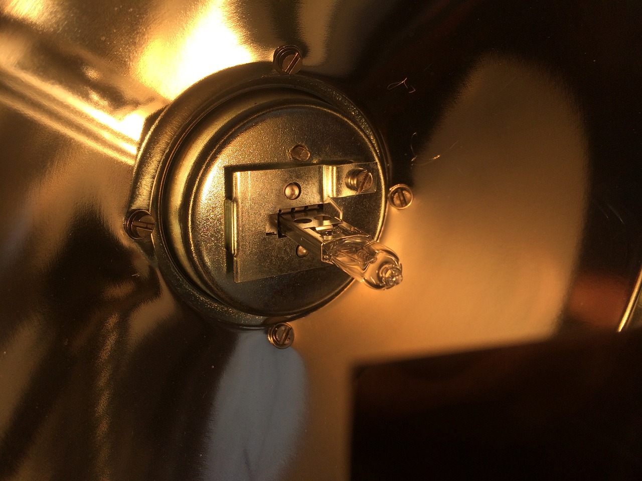 最新氙气灯技术，应用与发展概述