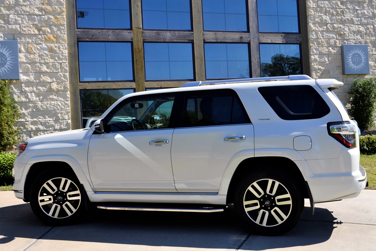 丰田RAV4全新换代引领SUV市场新篇章，最新消息揭秘！
